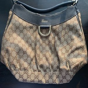 Gucci Authentic shoulder bag